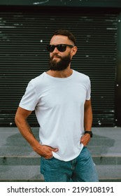 <em>Juan Garces, 30</em>